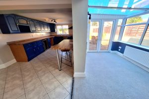 Kitchen/Sunroom- click for photo gallery